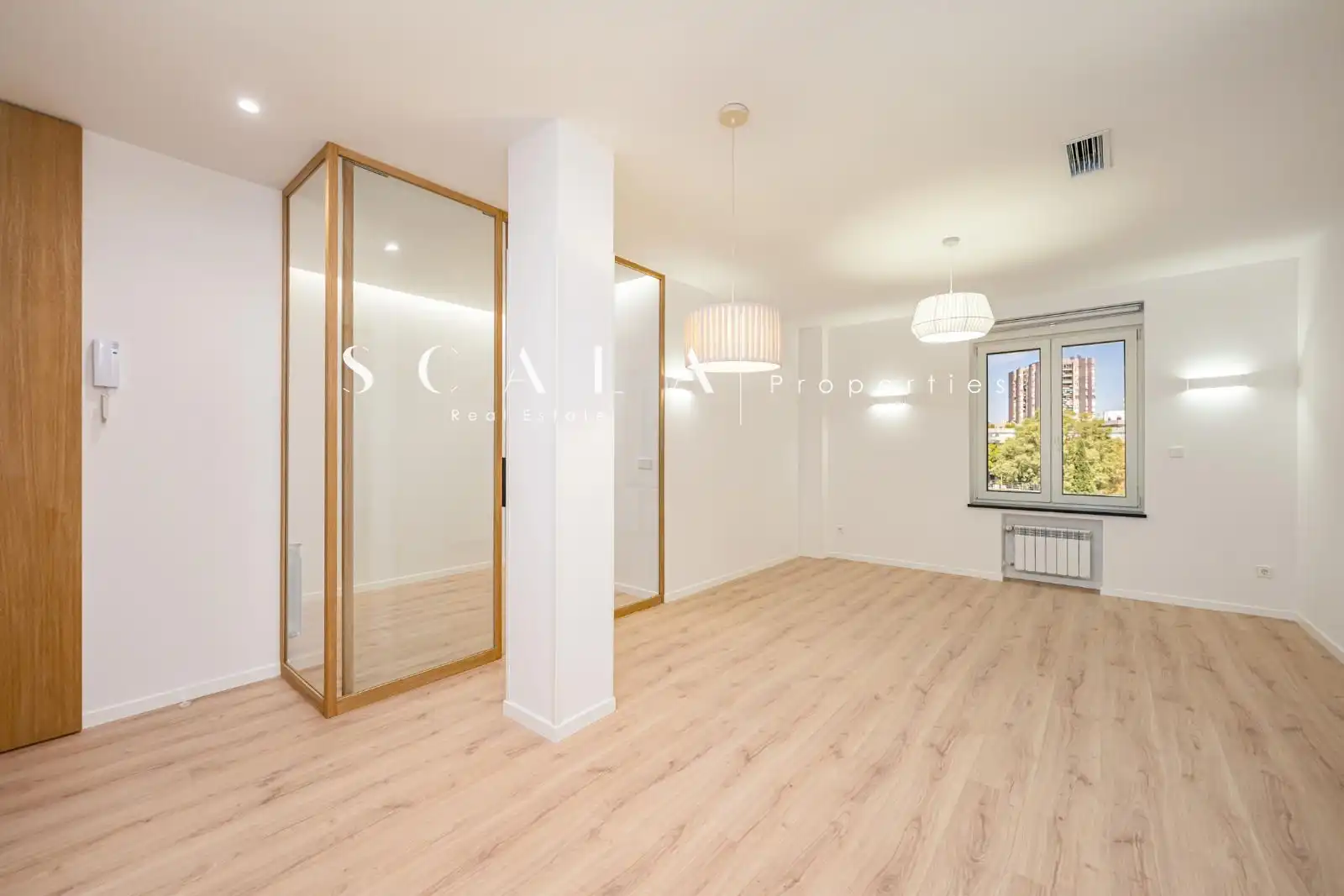 Flat with lift to rent in Portal de Belén