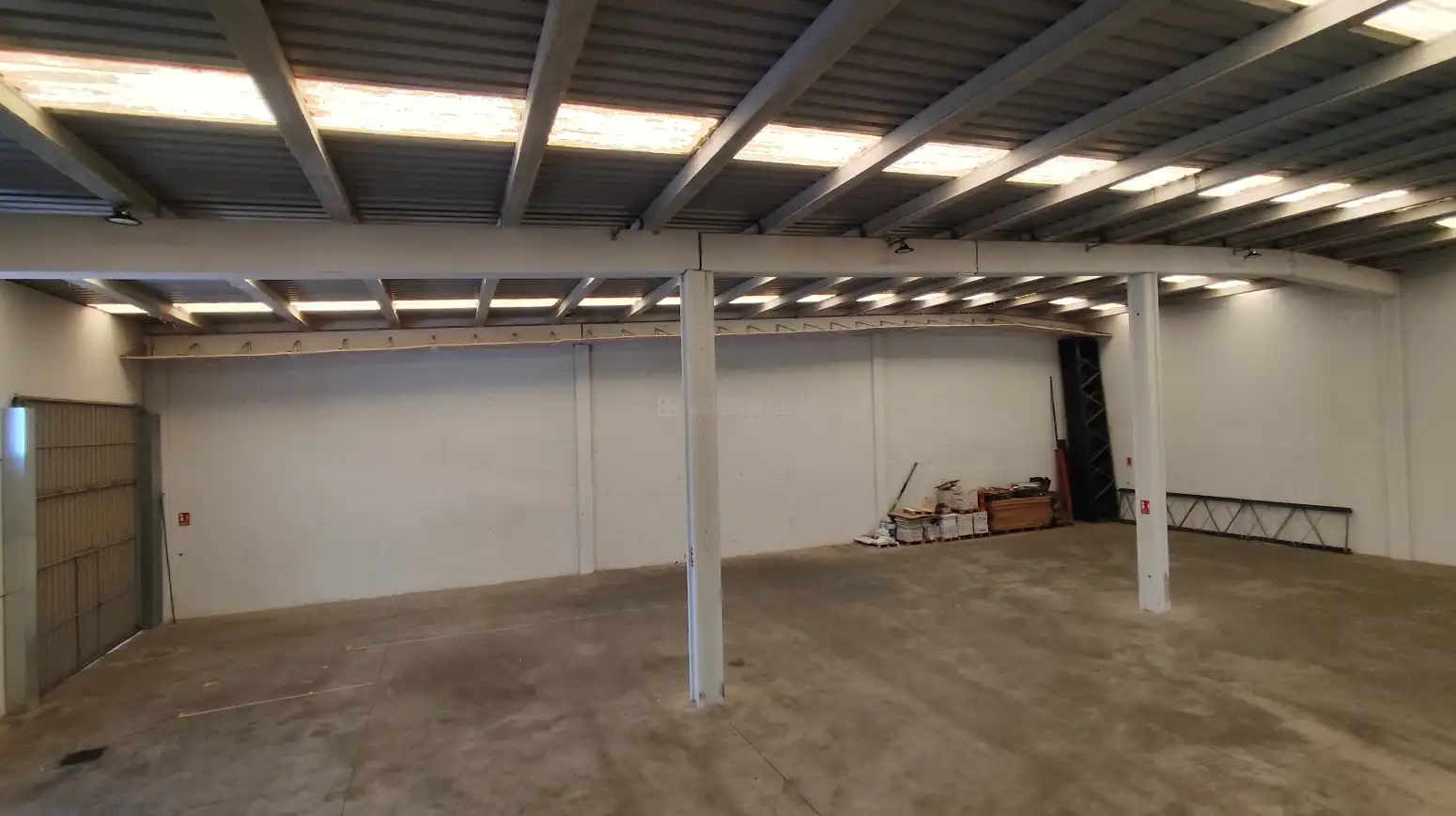 Nave industrial de alquiler en Arrúbal - Calle Río Alhama, Arrúbal