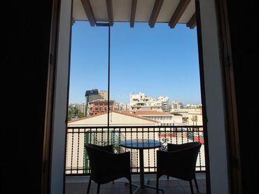 Flat to rent in Carrer de Costa i Llobera 14