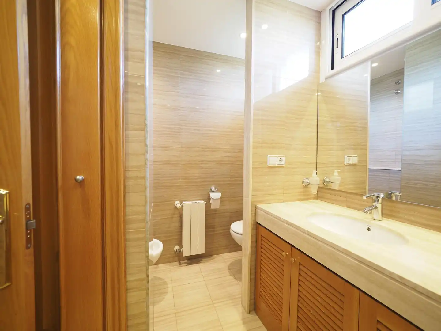 Bathroom of Houses for sale in Vilamalla  with Air Conditioner, Heating and Private garden