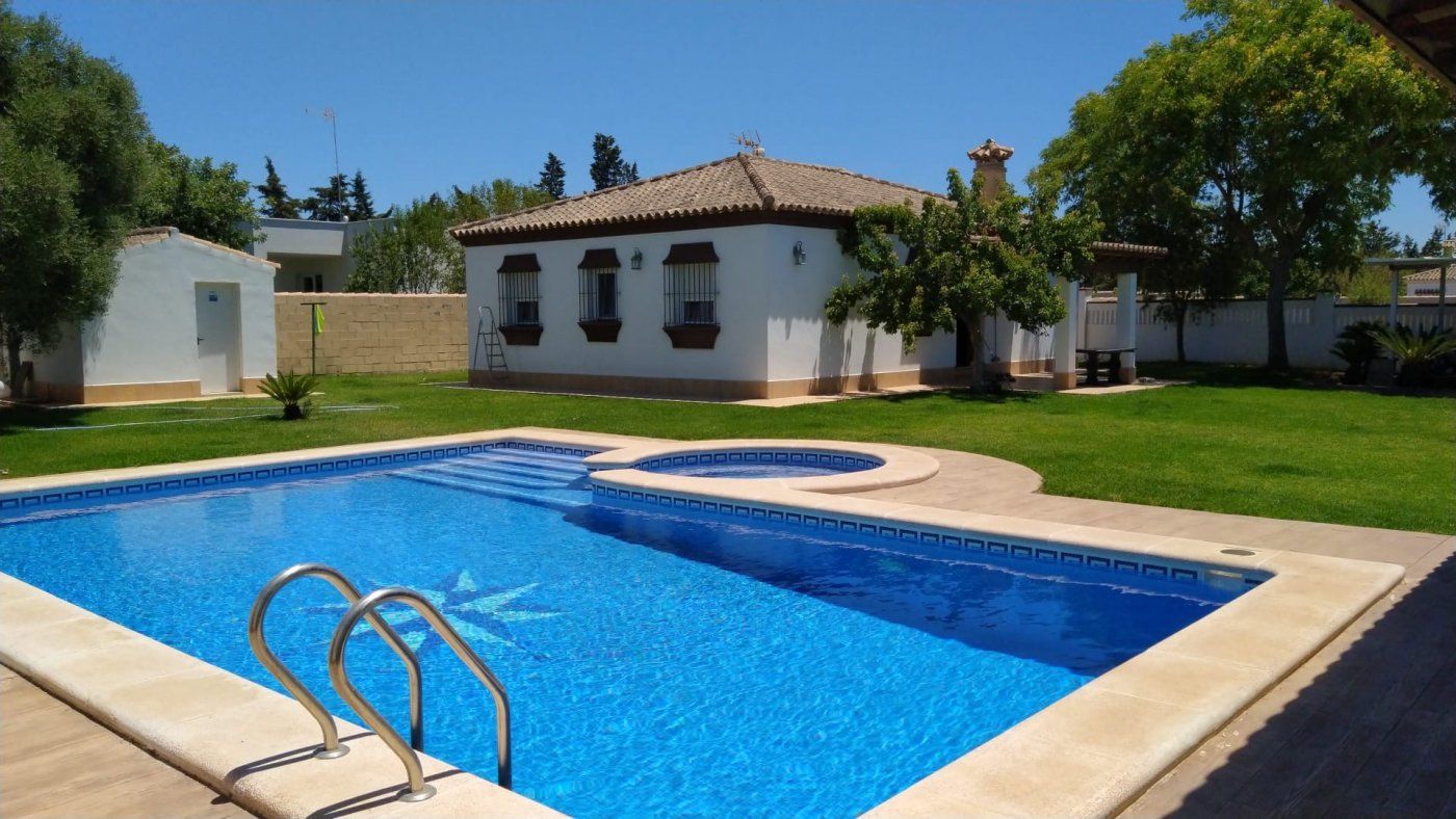 Jardí de Casa o xalet de lloguer en Chiclana de la Frontera amb Aire condicionat, Jardí privat i Terrassa
