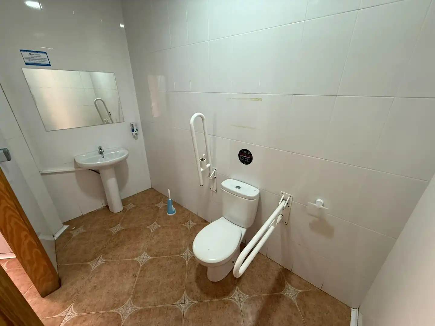 Bany de Local de lloguer en Águilas
