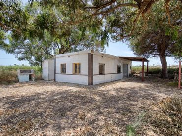 Casa rústica con piscina en venta en Partida MARINA