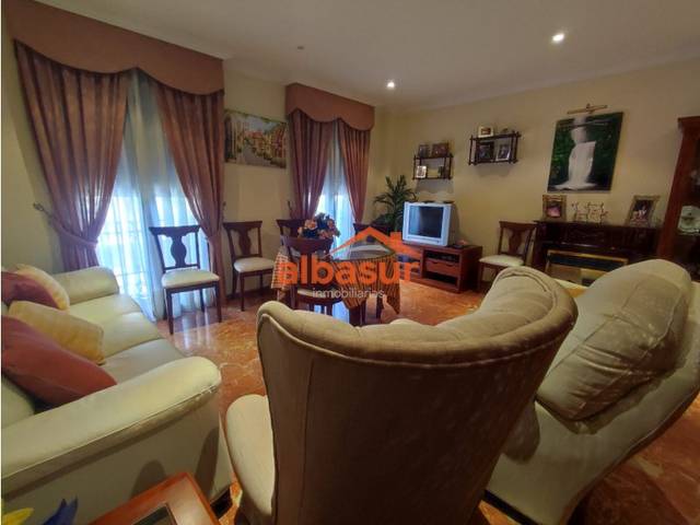 Piso en Venta en Calle San Sebastián en Fernán-Núñez