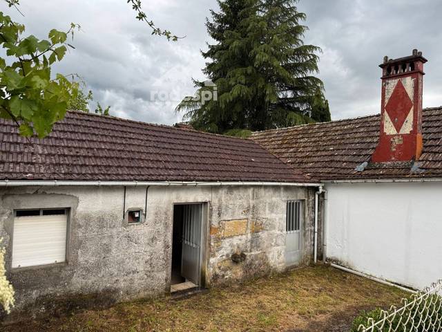 Casa adosada en Venta en A Cañiza