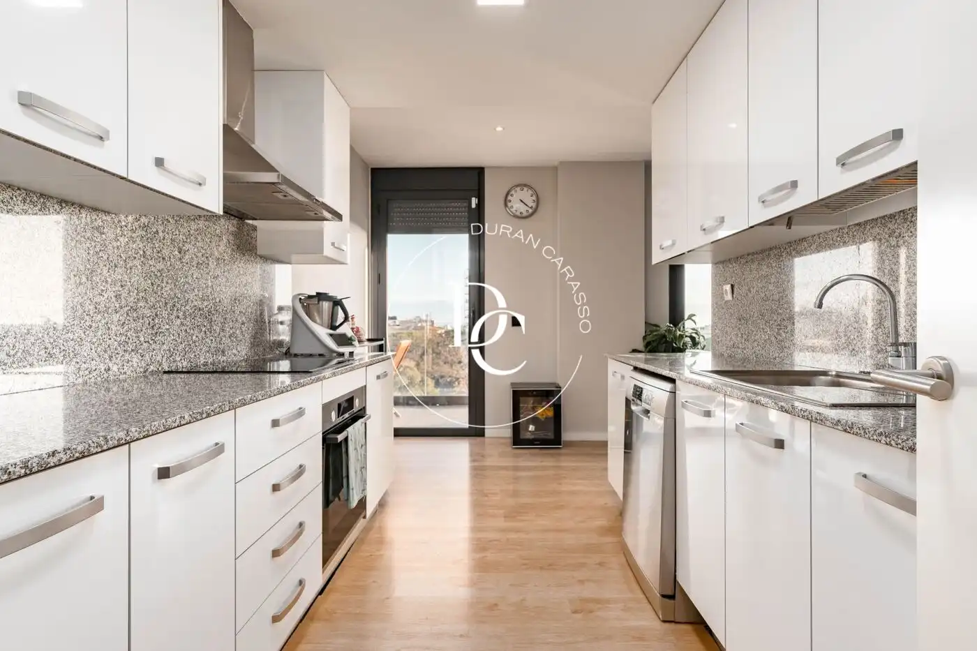 Penthouse with balcony for sale in Carrer de Manuel Llopis de Casades, imagen 16