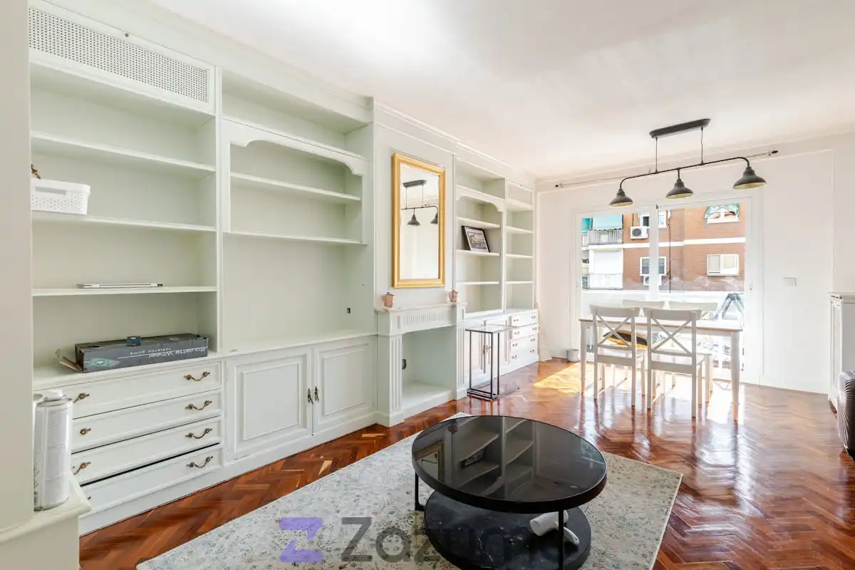 Sala de estar de Piso de alquiler en Alcobendas con Aire acondicionado, Calefacción y Parquet