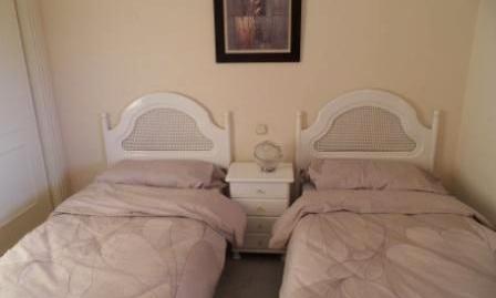 Photo 5 of Flat for sale in Muelle Benabola, 3, Puerto Banús, Málaga