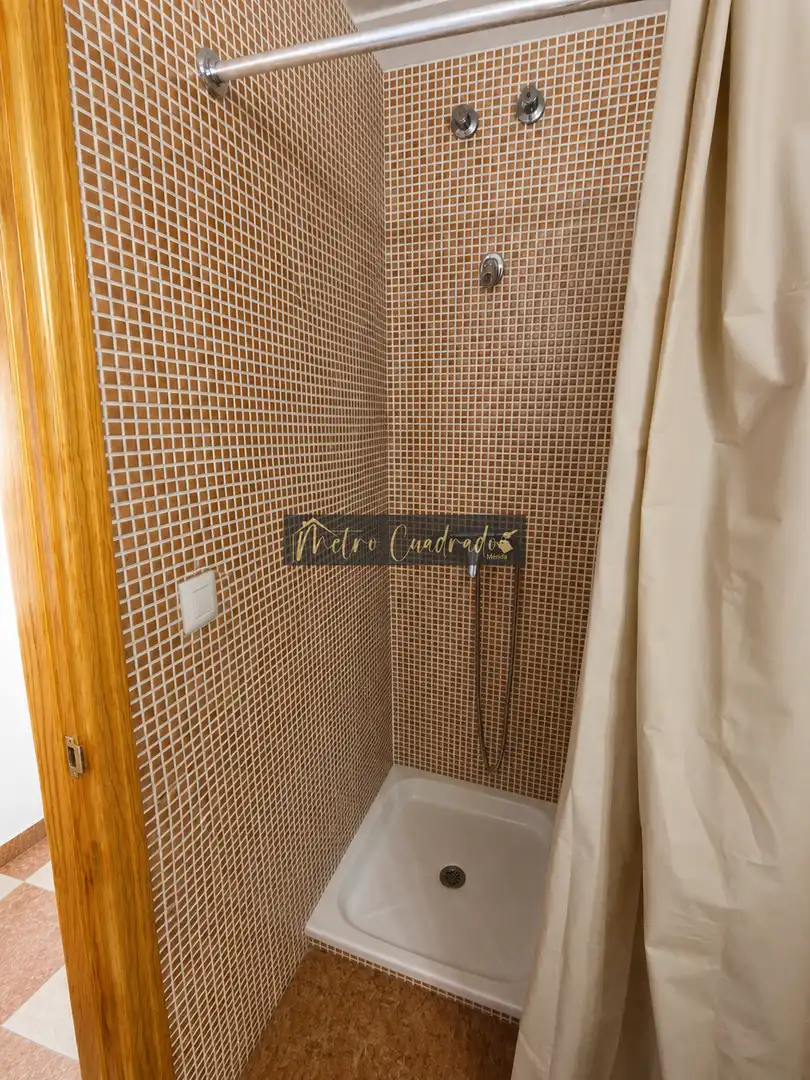 Bany de Pis en venda en Mérida amb Aire condicionat i Terrassa