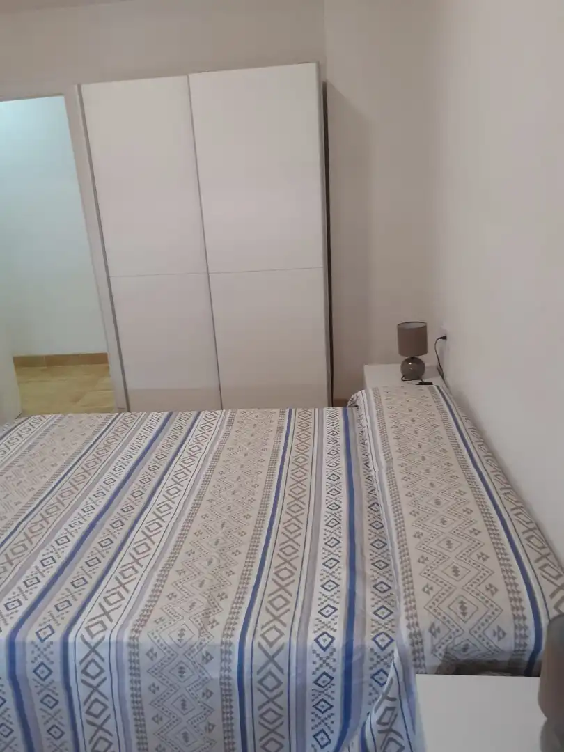 Habitación de Piso de alquiler en Castellón de la Plana / Castelló de la Plana con Terraza y Amueblado