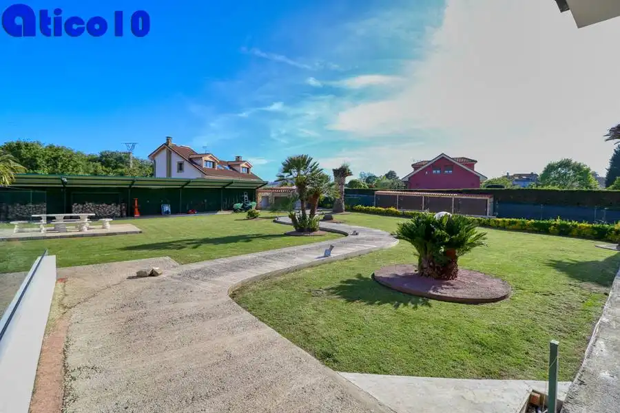 Jardín de Casa o chalet en venta en Gijón  con Calefacción, Jardín privado y Parquet