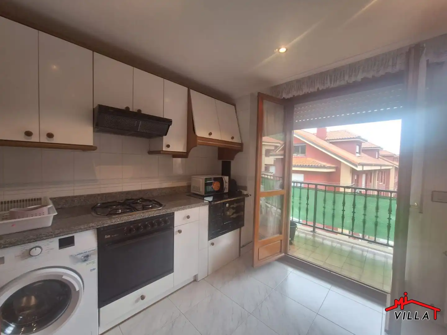 Cocina de Piso de alquiler en Ramales de la Victoria con Calefacción, Amueblado y Balcón