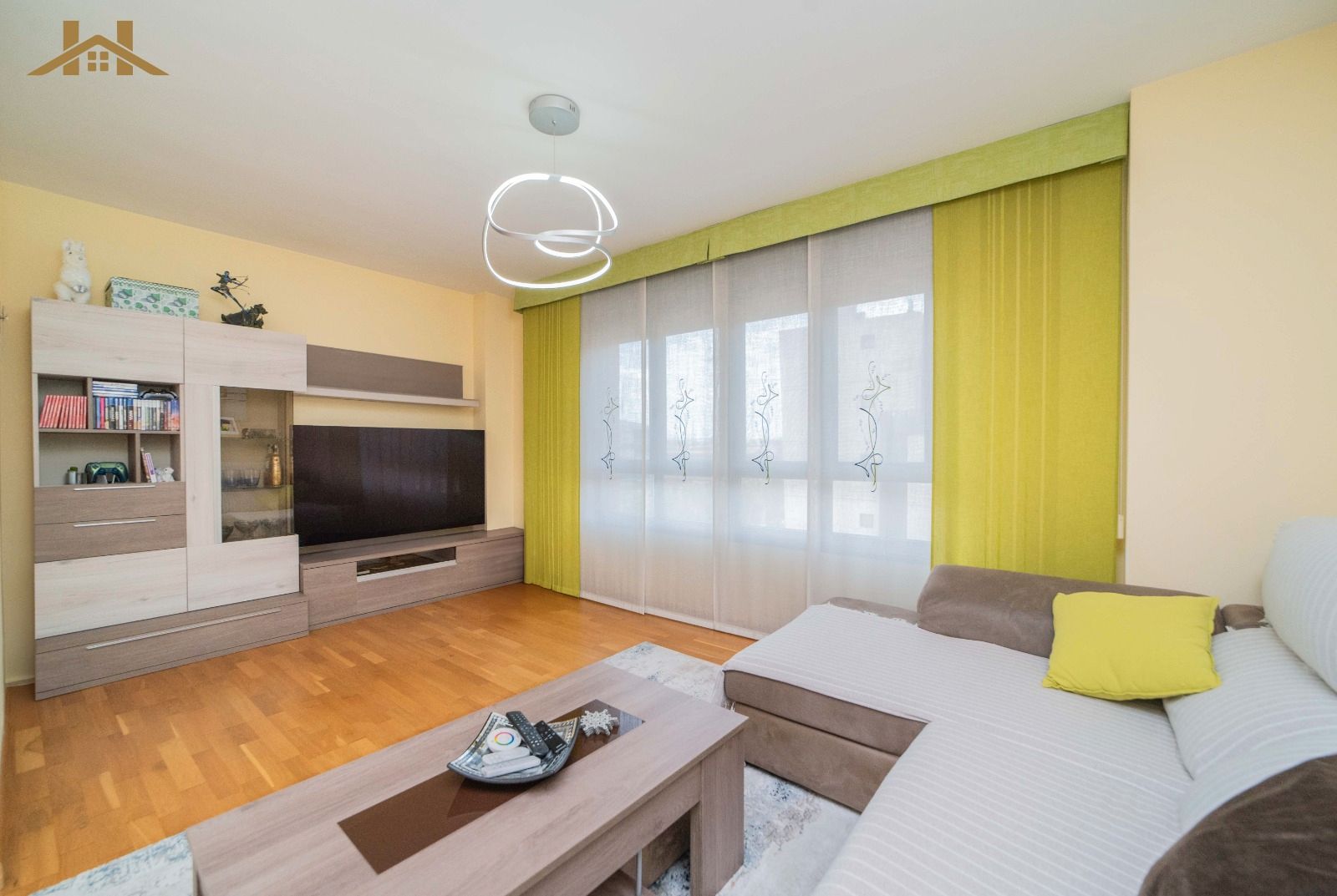 Living room of Flat for sale in Móstoles  with Air Conditioner, Heating and Terrace