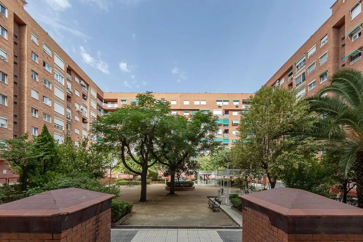 Exterior view of Flat for rent in Granada  with Balcony and Community pool