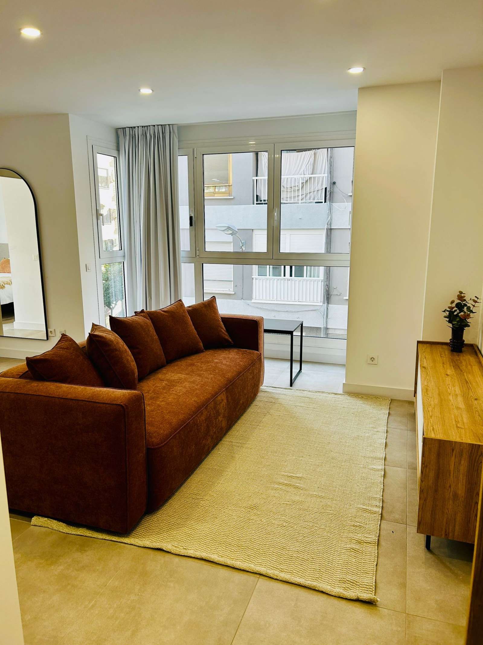 Living room of Apartment to share in  Valencia Capital  with Air Conditioner and Terrace