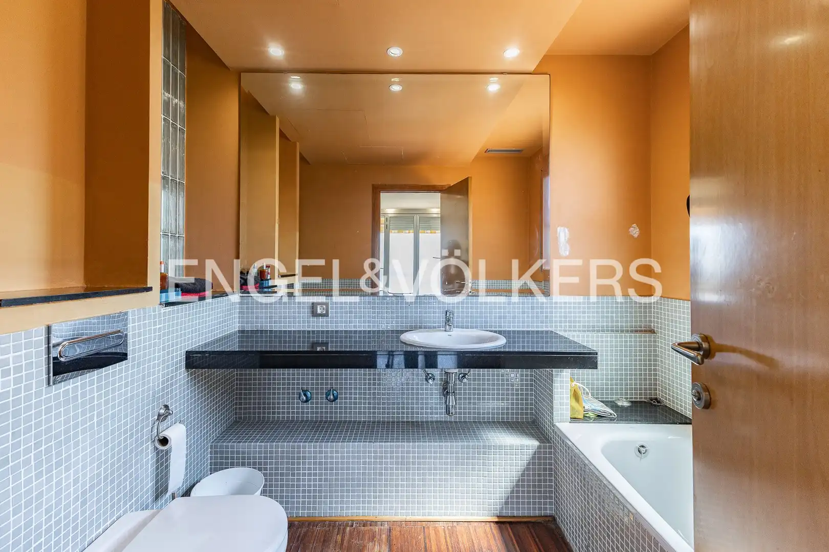 Bathroom of Flat for sale in Caldes d'Estrac  with Air Conditioner, Heating and Private garden