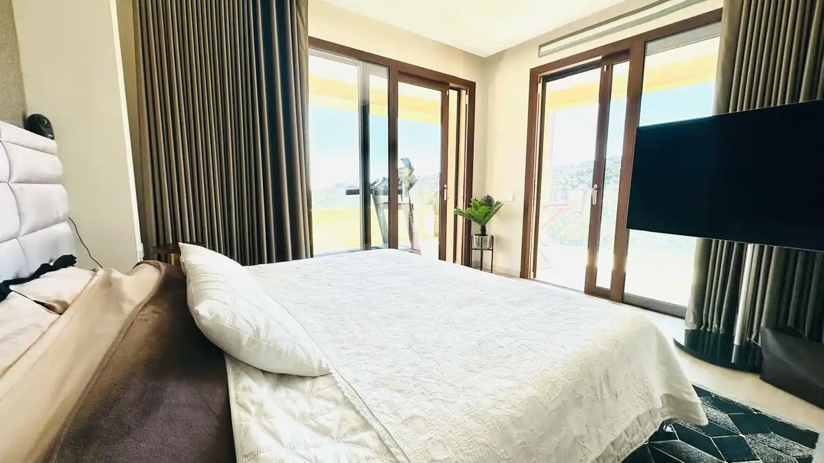Bedroom of Flat for sale in Mijas  with Air Conditioner, Terrace and Storage room
