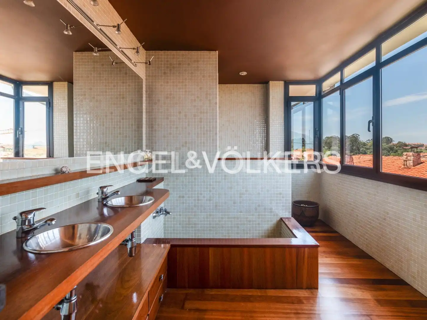 Bathroom of Houses for sale in Llanes  with Heating, Private garden and Terrace