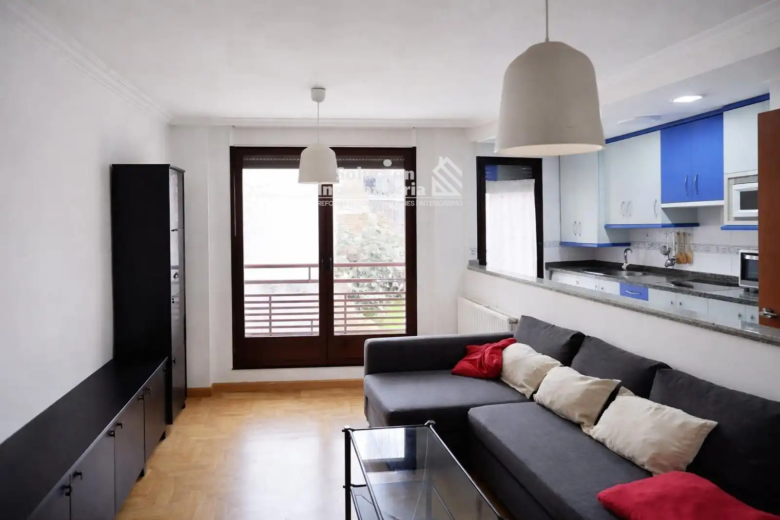 Sala de estar de Apartamento en venta en Salamanca Capital con Calefacción, Parquet y Terraza