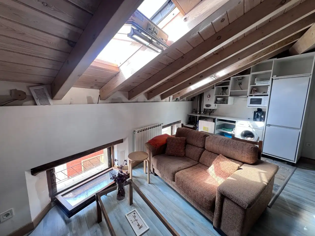 Sala de estar de Ático en venta en Aguilar de Campoo con Calefacción y Amueblado