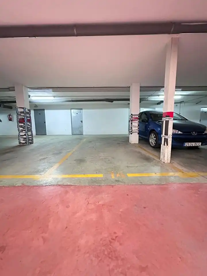 Parkplatz von Wohnung zum Verkauf in Zafra mit Klimaanlage und Möbliert