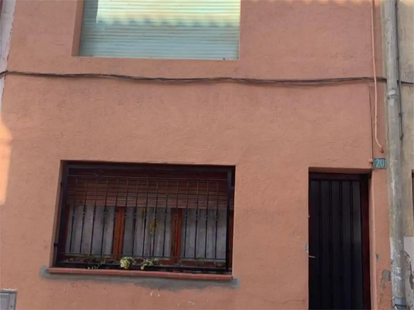 Vista exterior de Planta baixa en venda en Llinars del Vallès amb Jardí privat
