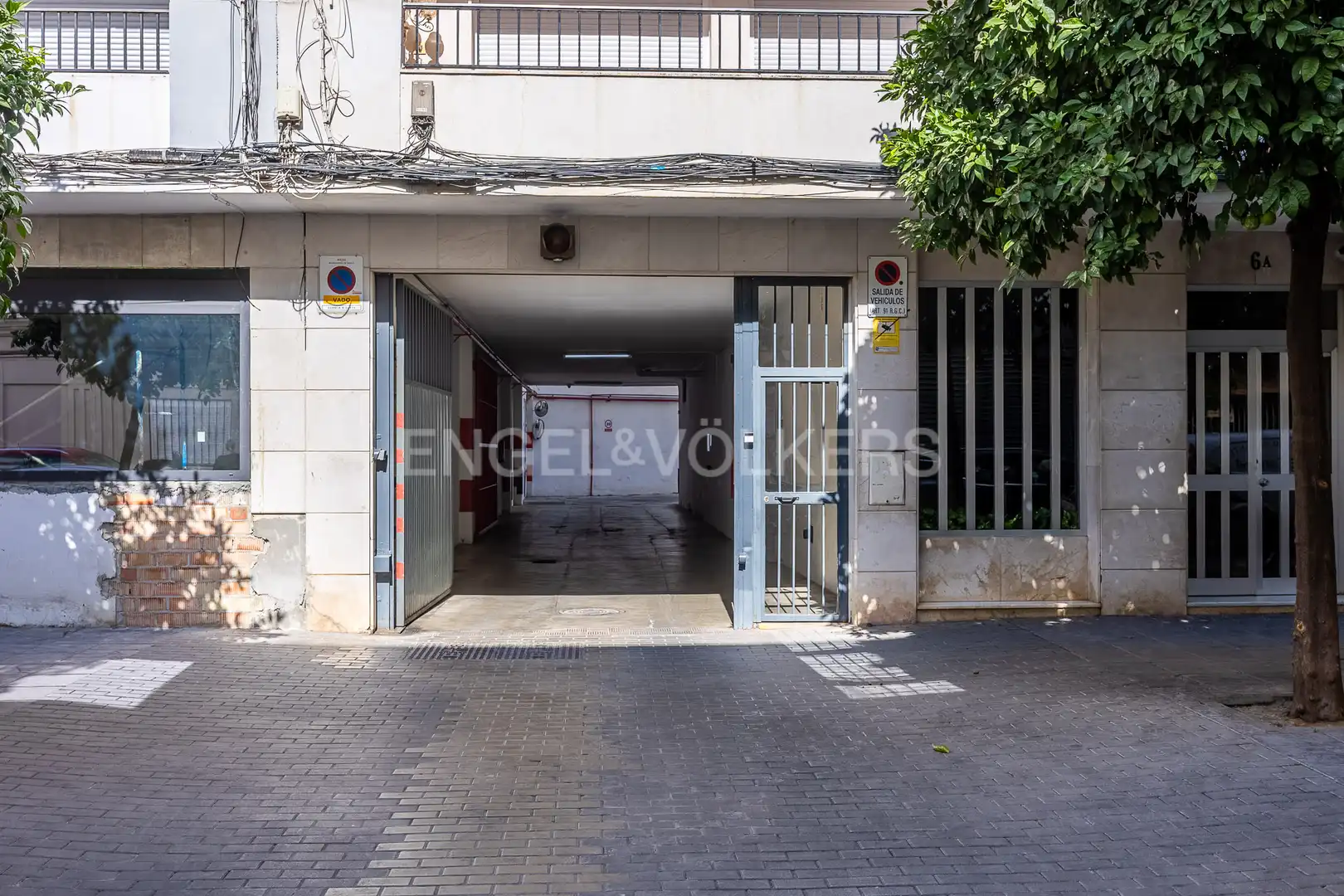 Exterior view of Houses for sale in Sevilla  with Air Conditioner, Heating and Storage room