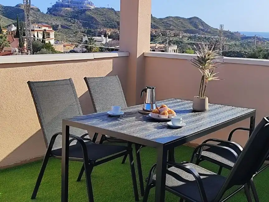 Terrassa de Àtic de lloguer en Águilas amb Aire condicionat, Calefacció i Jardí privat