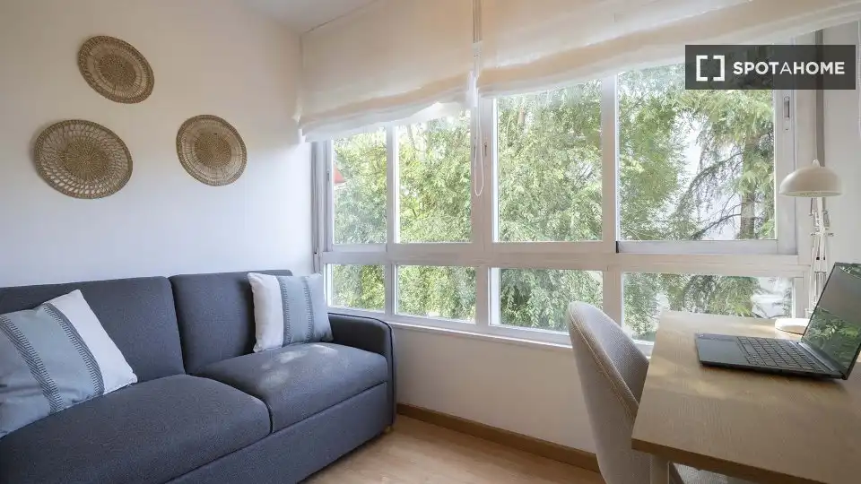 Habitación de Piso de alquiler en Madrid con Aire acondicionado, Calefacción y Amueblado