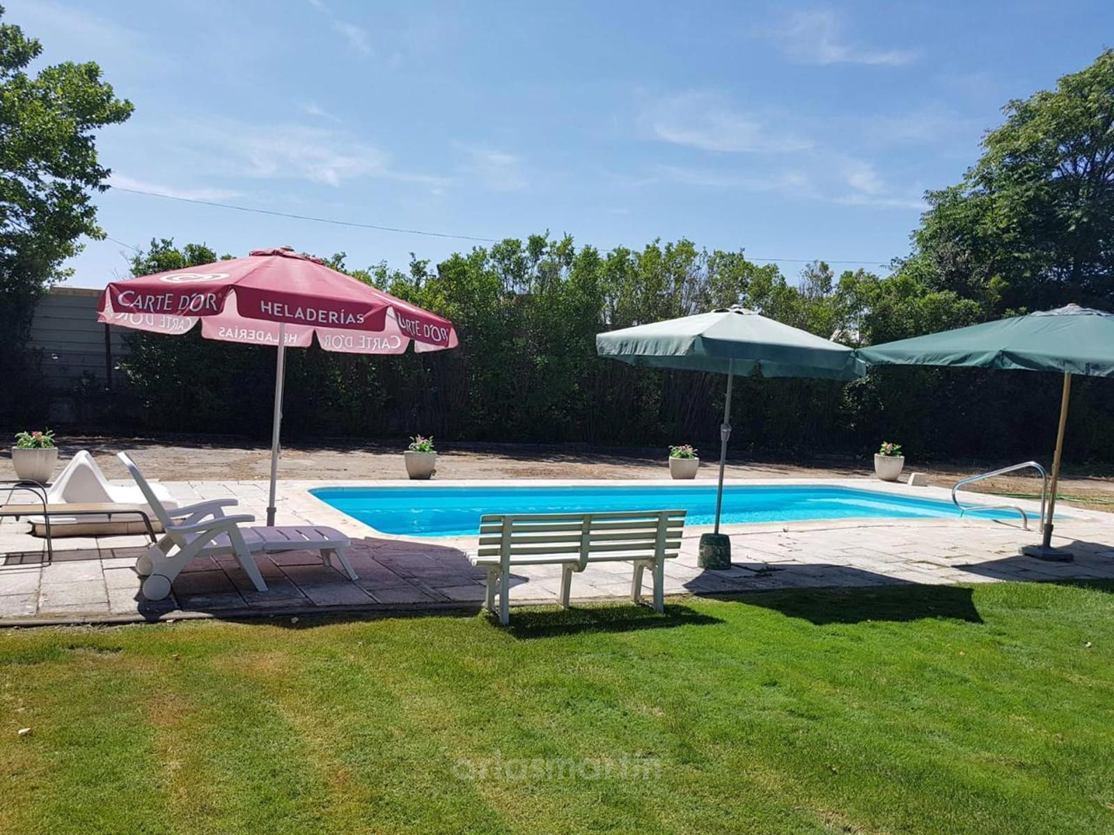Piscina de Casa o xalet en venda en Salamanca Capital amb Jardí privat, Terrassa i Piscina