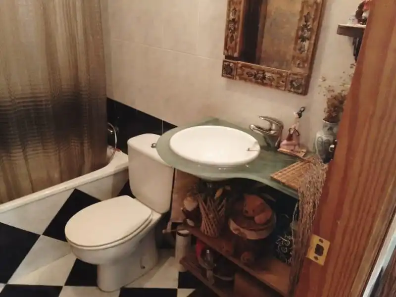 Badezimmer von Dachboden zum Verkauf in Murcia mit Klimaanlage und Heizung