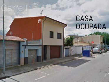 Adosado en venta en CL MALAGA 
 OLOT (GIRONA)