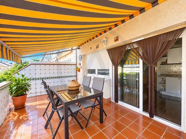 Casa bifamiliare con giardino in vendita a Viladecavalls