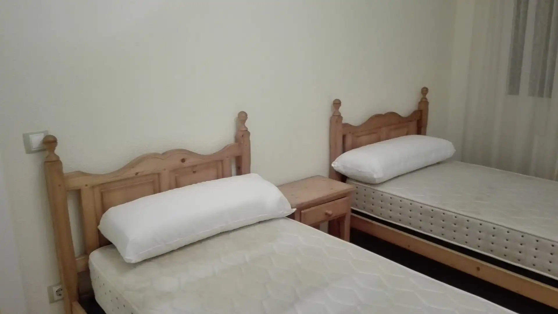 Attic for rent in Calle Luis Sala Balust, Pizarrales