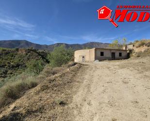 Country house for sale in El Valle