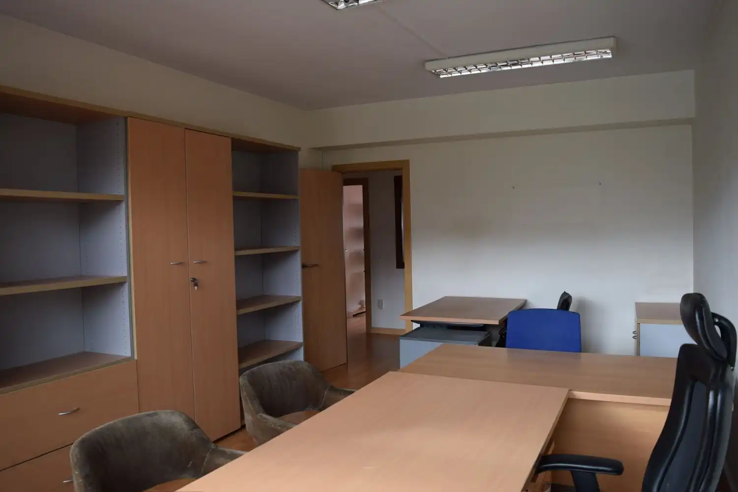 Oficina de alquiler en Oviedo  con Calefacción