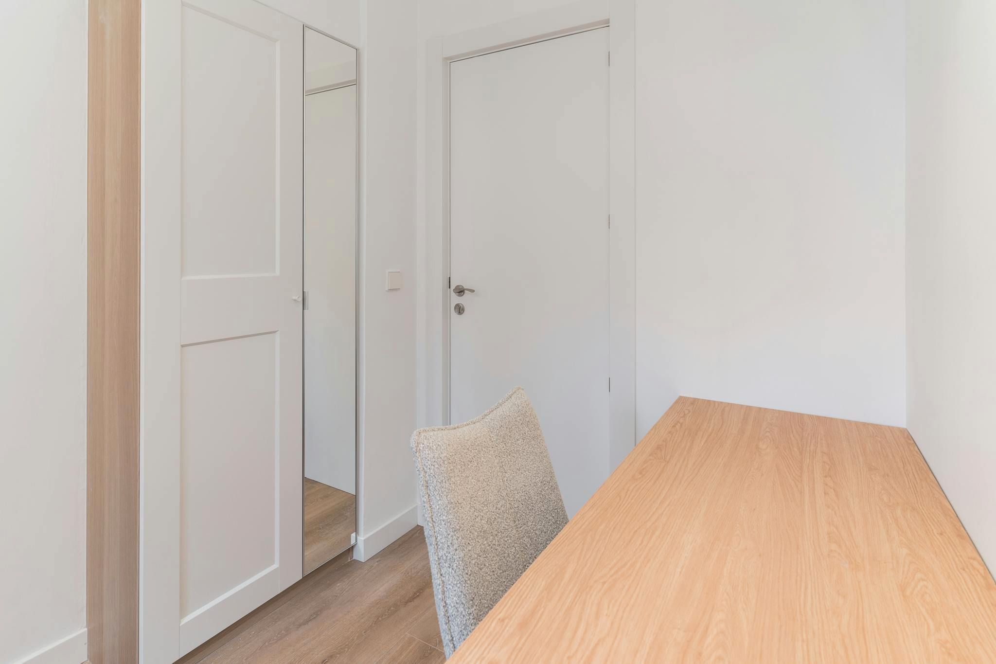 Bedroom of Flat to share in Móstoles  with Air Conditioner, Heating and Washing machine