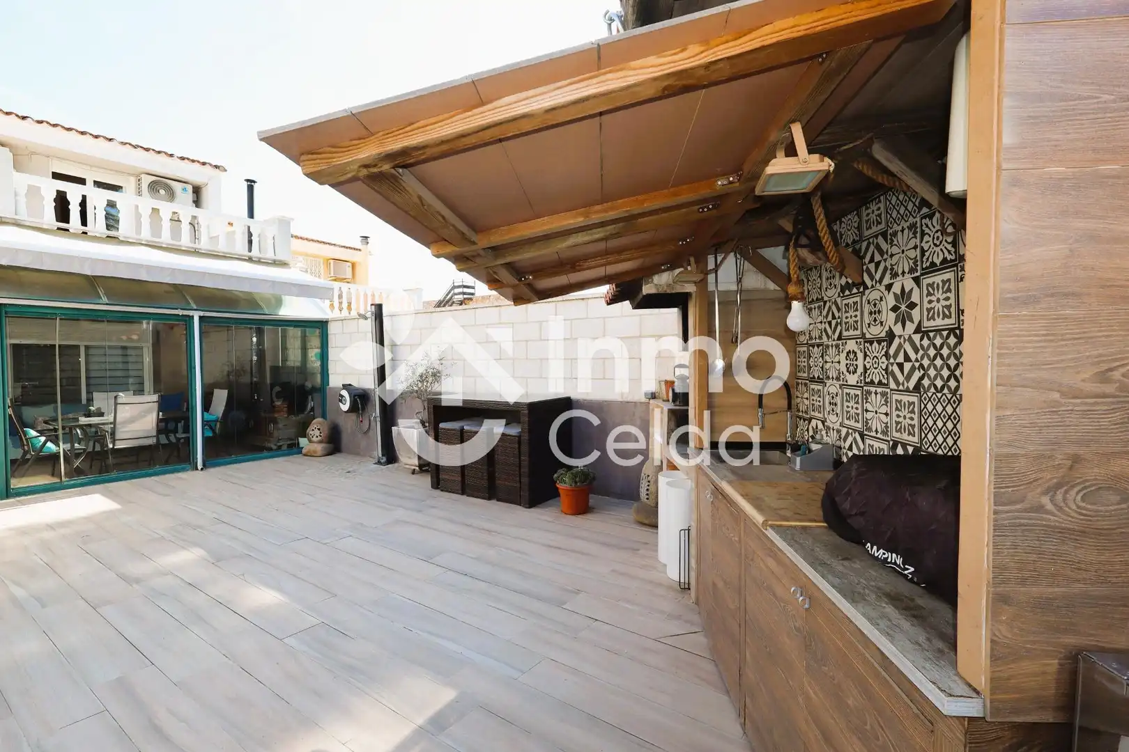 Terraza de Casa adosada en venta en Chiva con Aire acondicionado, Calefacción y Jardín privado