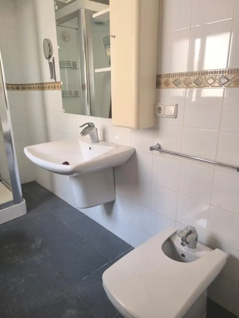 Baño de Piso de alquiler en Centro