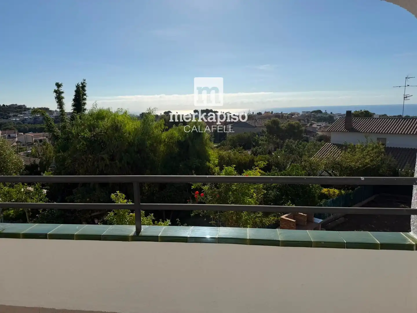 Vista exterior de Casa o xalet en venda en Calafell amb Jardí privat i Terrassa