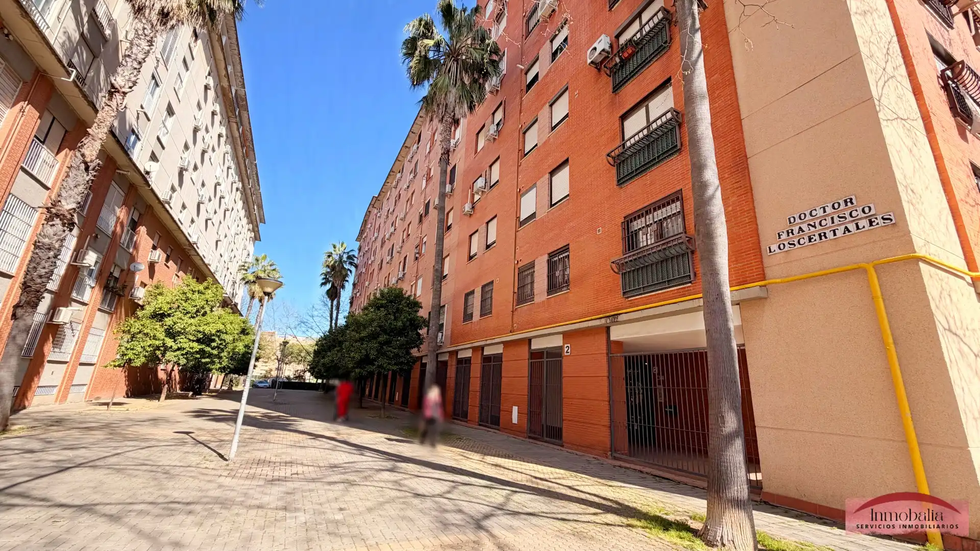 Vista exterior de Piso en venta en Sevilla con Aire acondicionado y Piscina comunitaria