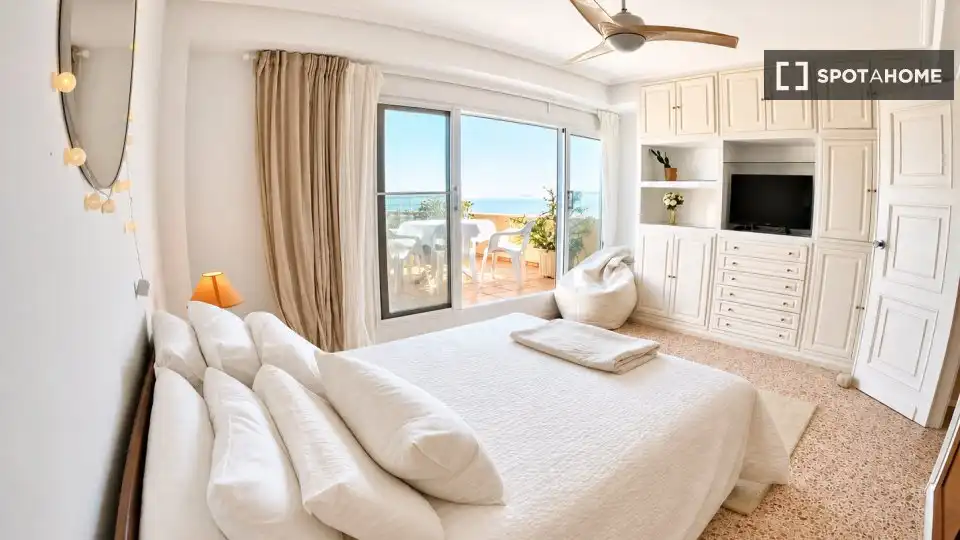 Schlafzimmer von Wohnung zur Miete in Pobles del Sud