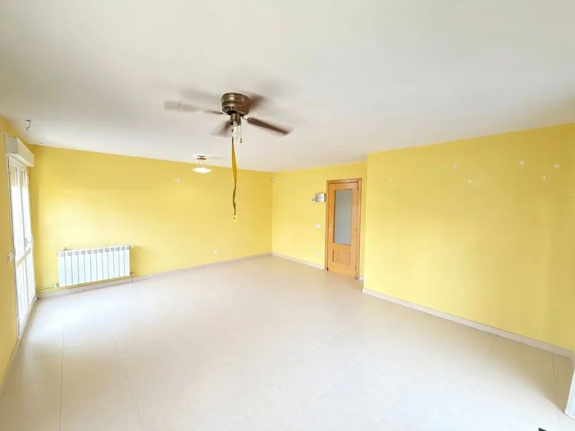 Living room of Houses for sale in Yunquera de Henares  with Terrace