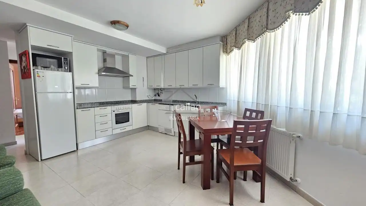 Küche von Wohnung zum Verkauf in Narón mit Heizung, Abstellraum und Möbliert
