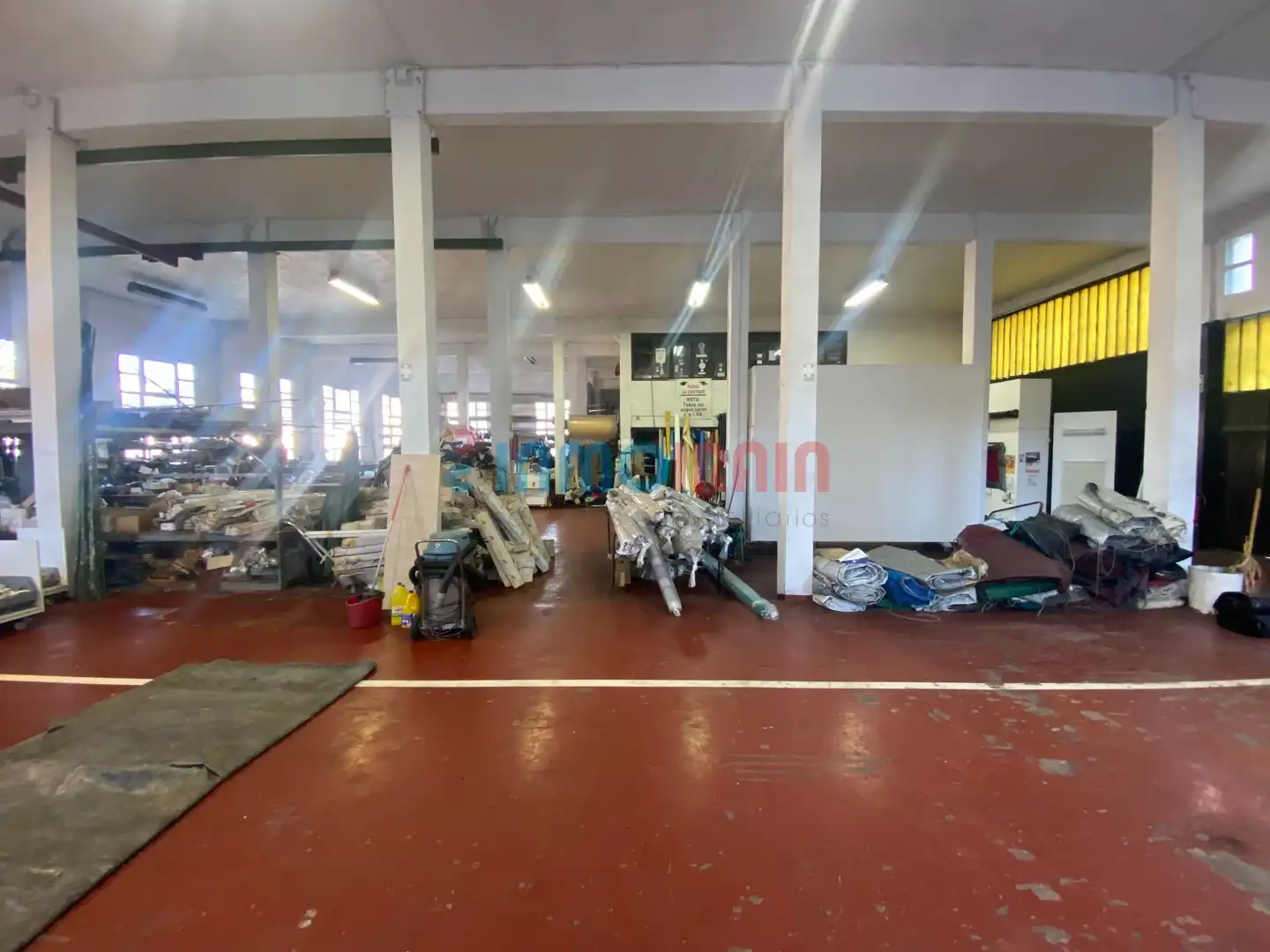Industrial buildings for rent in Olaberria
