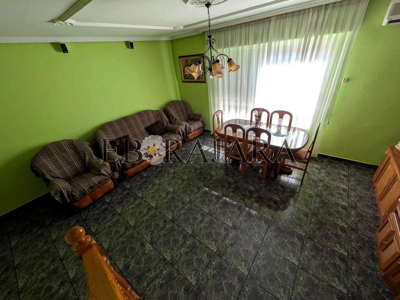Sala d'estar de Casa adosada en venda en Talavera de la Reina amb Aire condicionat, Calefacció i Terrassa