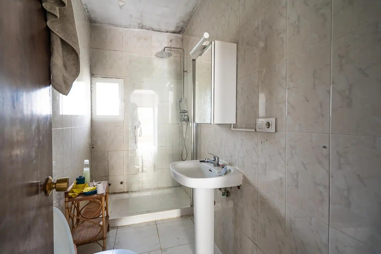 Baño de Finca rústica en venta en Villanueva de la Concepción con Terraza, Piscina y Amueblado