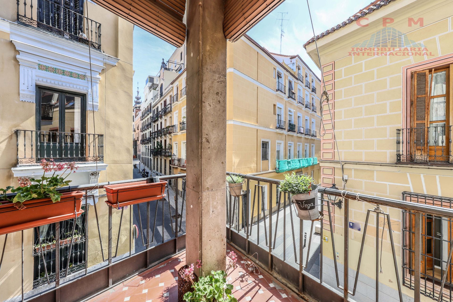 Balcony of Flat to rent in  Madrid Capital  with Air Conditioner, Heating and Parquet flooring