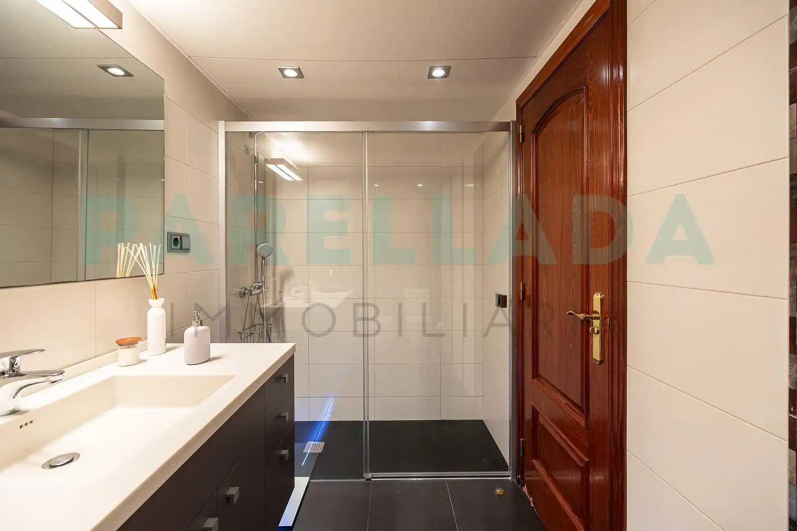 Baño de Casa o chalet en venta en Badalona con Aire acondicionado, Calefacción y Jardín privado