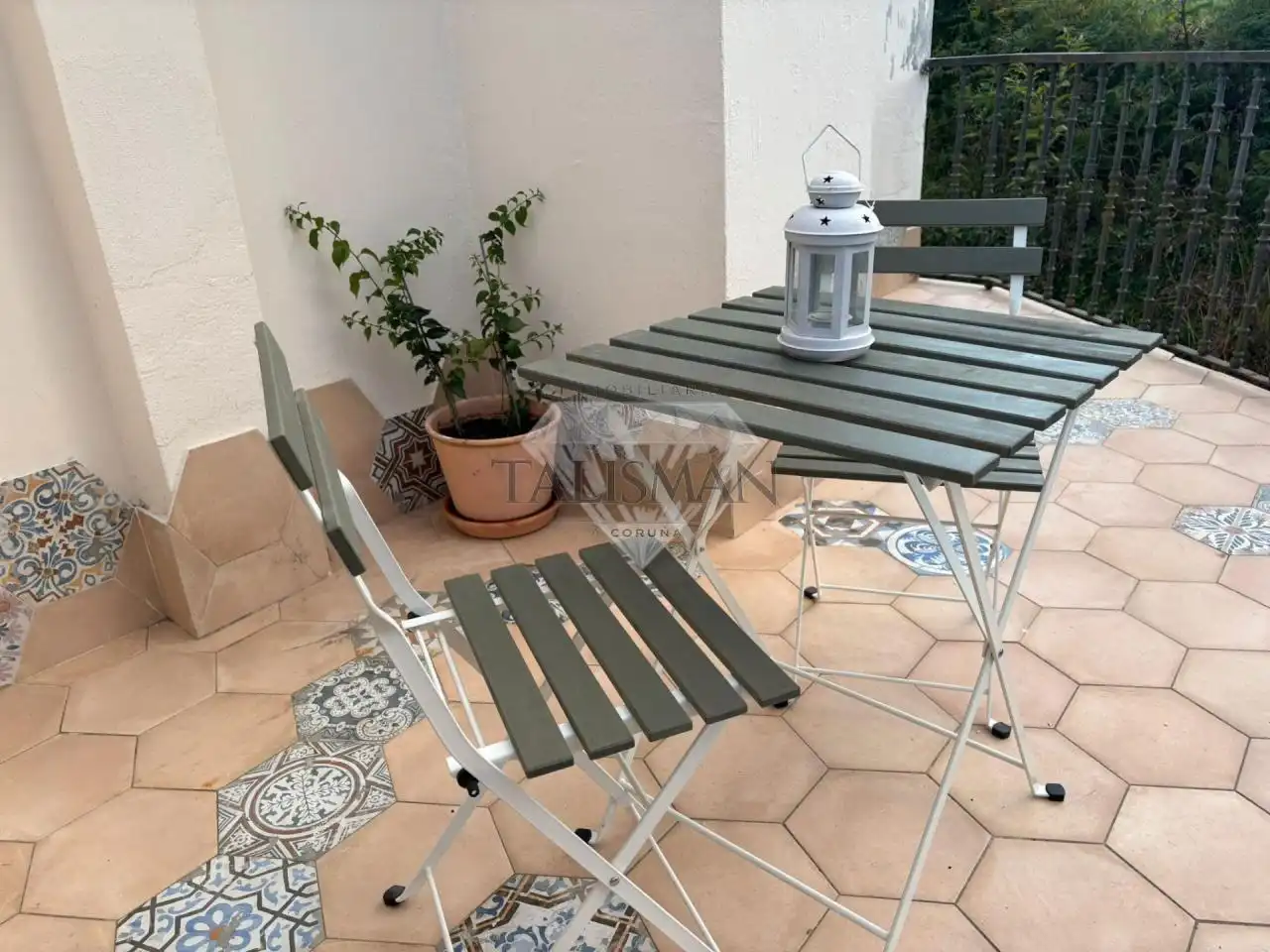 Terrassa de Casa o xalet en venda en Bergondo amb Calefacció, Jardí privat i Terrassa